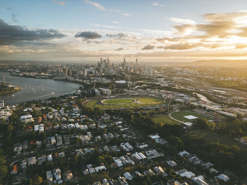 Costo de vida en Brisbane vs Sídney: Guía 2026 para estudiantes internacionales