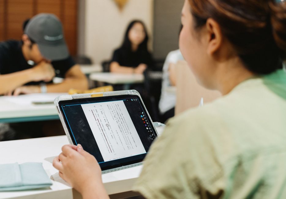 Horas de trabajo para estudiantes en Australia 2026: límites, reglas y estrategias para maximizar ingresos