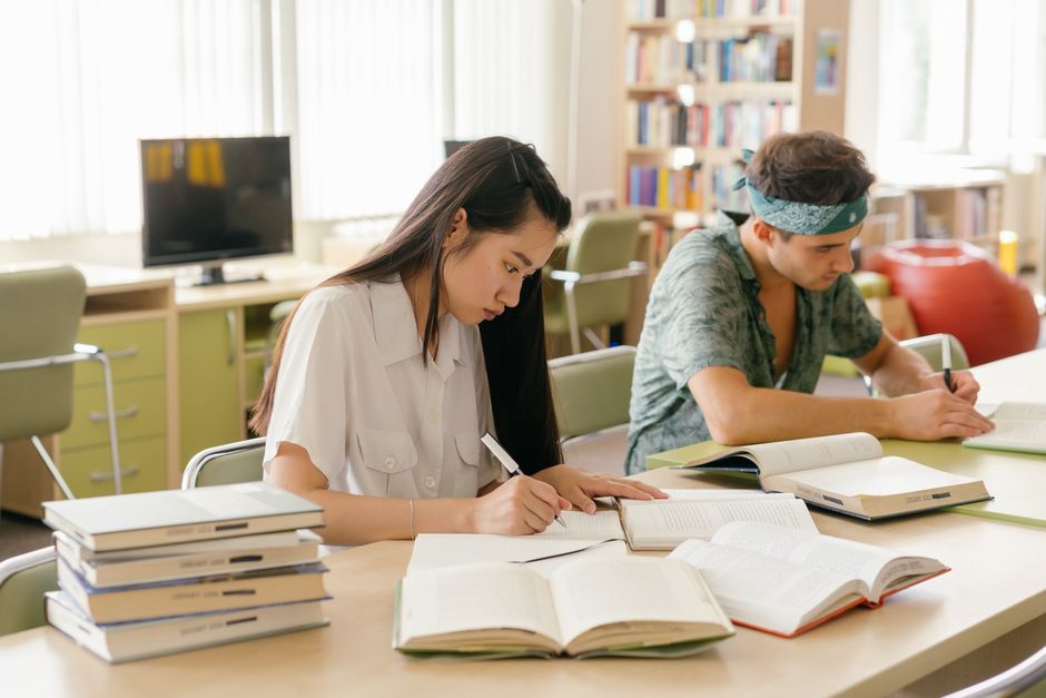 澳洲留學IELTS成績不夠？2026年語言門檻替代方案與數據解析