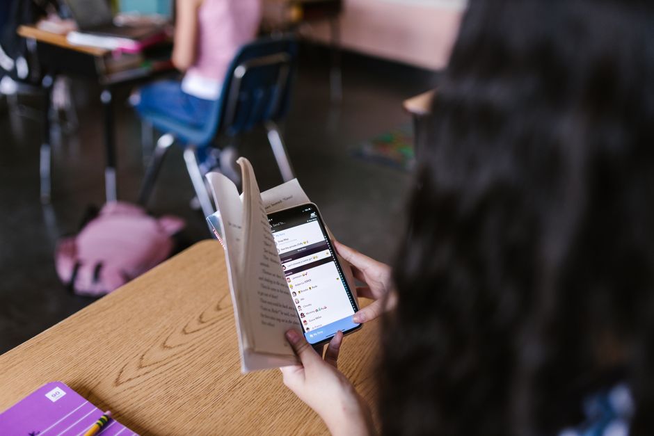 Australia Mobile Network Coverage for Students: A 2026 Guide to Staying Connected While Studying